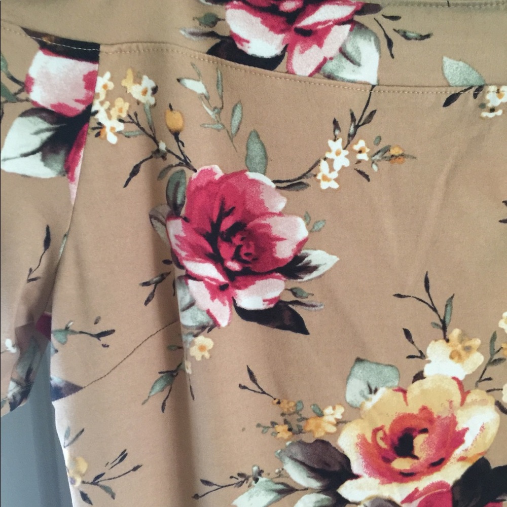 Dress - Picture 2 of 4